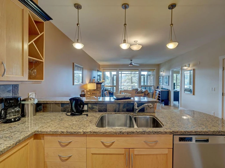 20D-12849 Lagoon Road, Pender Harbour Egmont, BC, V0N 2H0 - 7