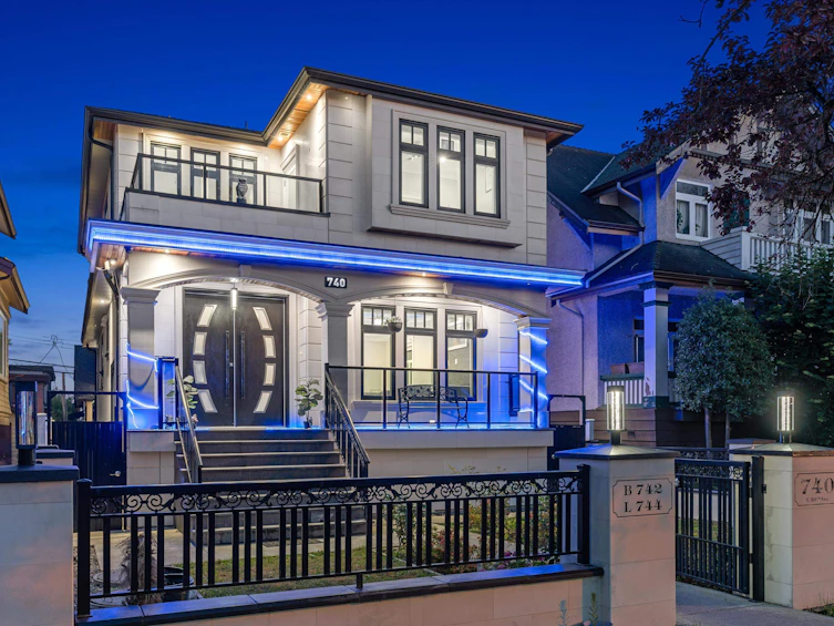 740 E 50th Avenue, Vancouver, BC, V5X 1B3