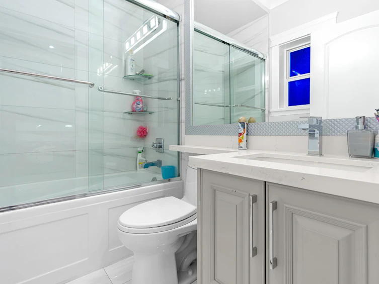 740 E 50th Avenue, Vancouver, BC, V5X 1B3 - 28