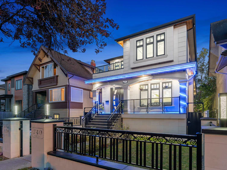 740 E 50th Avenue, Vancouver, BC, V5X 1B3 - 39