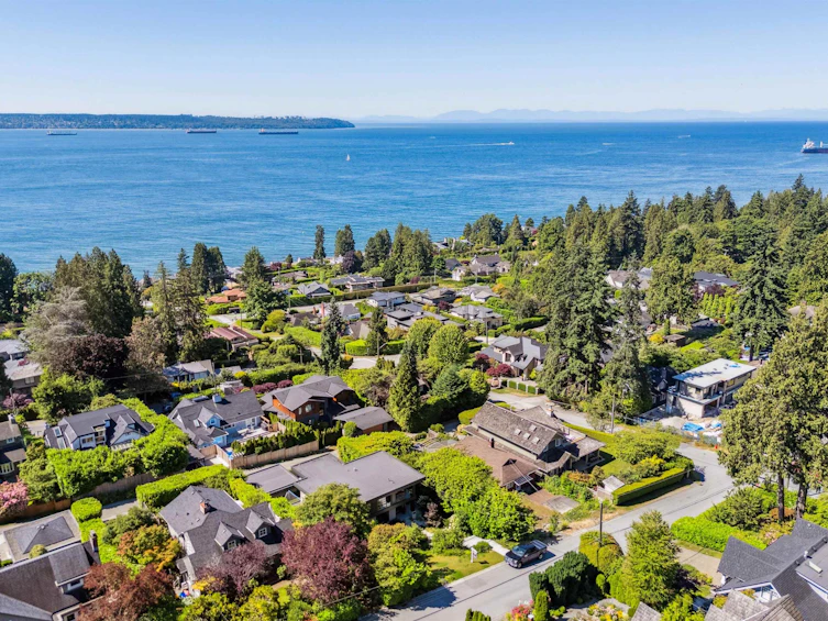 2678 Mathers Avenue, West Vancouver, BC, V7V 2J4 - 21
