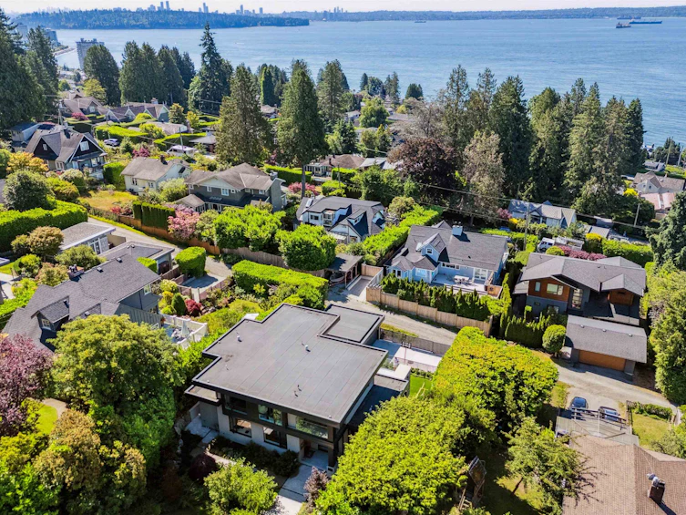 2678 Mathers Avenue, West Vancouver, BC, V7V 2J4 - 40