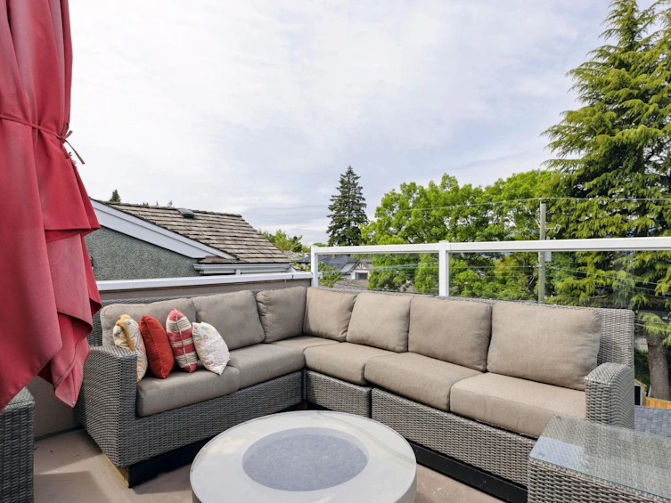 3049 W 27th Avenue, Vancouver, BC, V6L 1W6 - 31