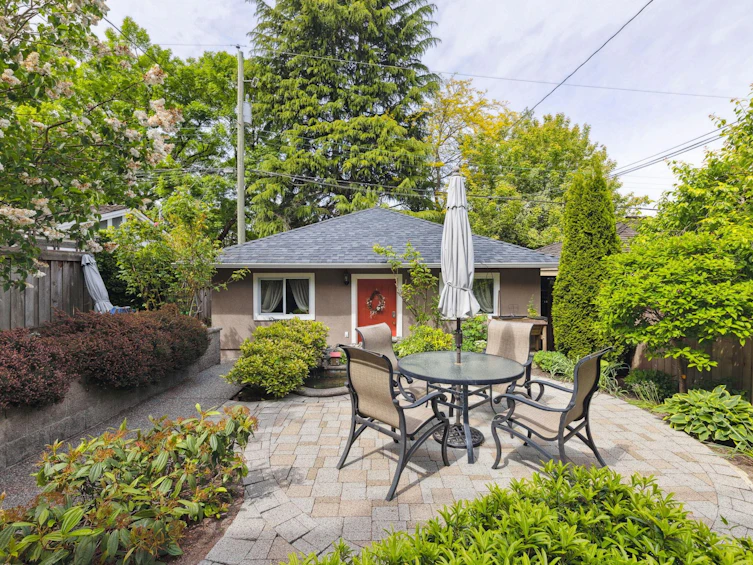 3049 W 27th Avenue, Vancouver, BC, V6L 1W6 - 35
