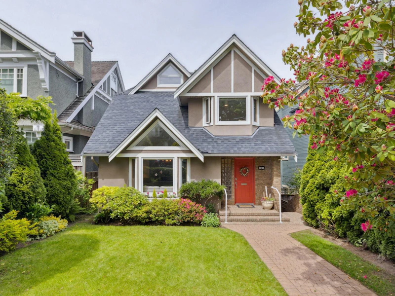 3049 W 27th Avenue, Vancouver BC V6L 1W6