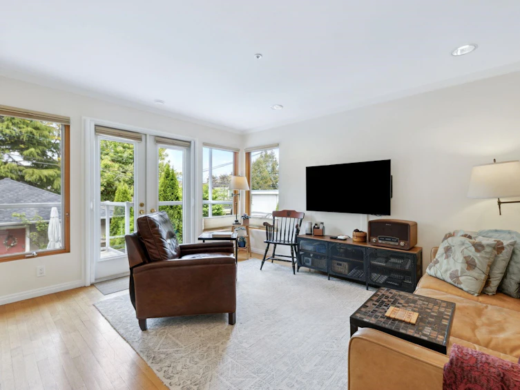3049 W 27th Avenue, Vancouver, BC, V6L 1W6 - 14