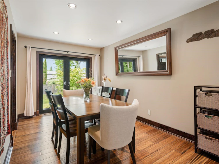 40629 Perth Drive, Squamish, BC, V0N 1T0 - 10