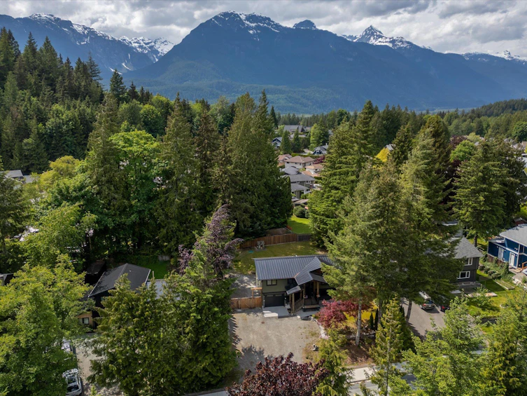 40629 Perth Drive, Squamish, BC, V0N 1T0 - 33