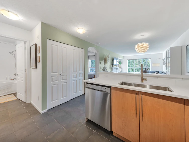 411-1150 E 29th Street, North Vancouver, BC, V7K 3E2 - 5