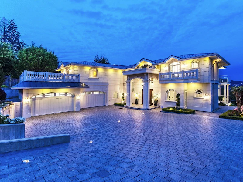 890 Kenwood Road, West Vancouver BC V7S 1S9