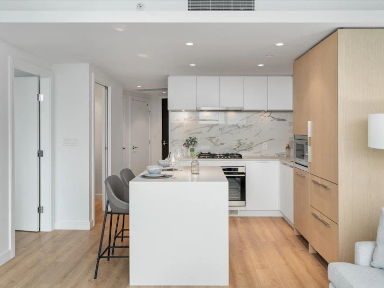 2208-1500 Fern Street, North Vancouver, BC, V7J 0E6 - 12