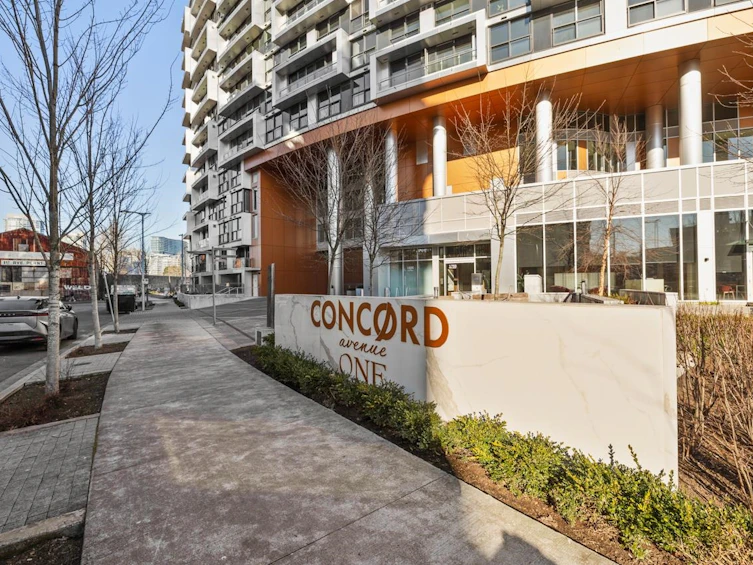 402-1768 Cook Street, Vancouver, BC, V5Y 0N3 - 2