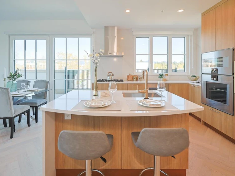 410-2096 W 47th Avenue, Vancouver, BC, V6M 3W6 - 2