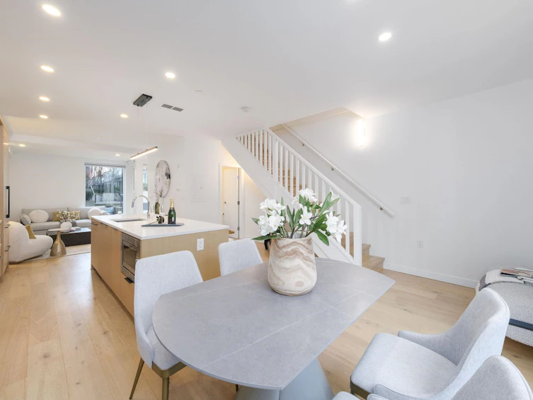 114-649 E 3rd Street, North Vancouver, BC, V7L 1G6 - 6