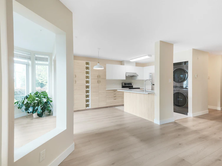 211-2677 E Broadway, Vancouver, BC, V5M 1Y6 - 6