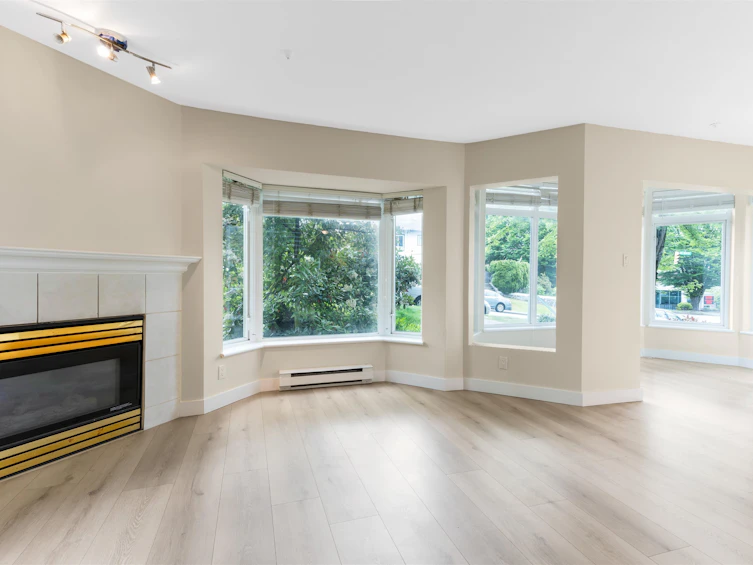 211-2677 E Broadway, Vancouver, BC, V5M 1Y6 - 4