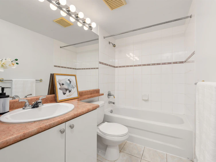 1005-6191 Buswell Street, Richmond, BC, V6Y 4C4 - 2