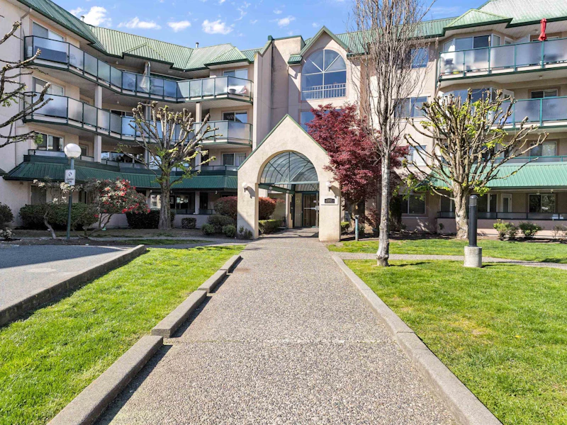 109 - 2964 Trethewey Street, Abbotsford BC V2T 6P4