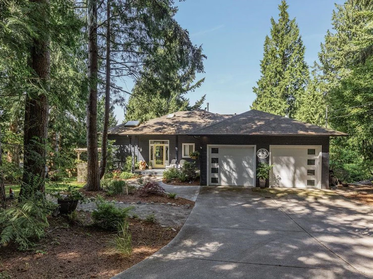 1599 Grandview Road, Gibsons, BC, V0N 1V5 - 4
