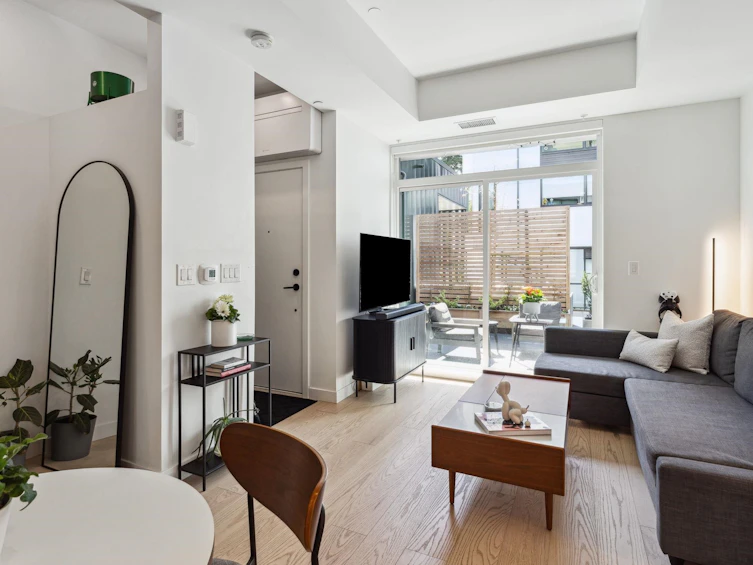 117-650 E 2nd Street, North Vancouver, BC, V7L 1E3 - 5