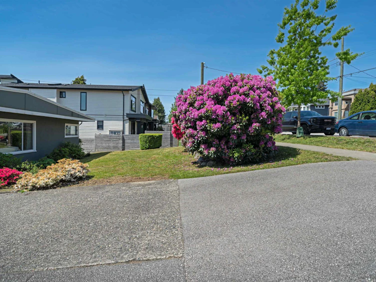 916 Stewart Avenue, Coquitlam, BC, V3K 2N6 - 4