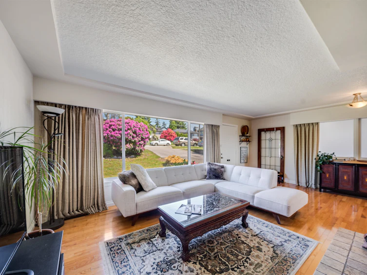 916 Stewart Avenue, Coquitlam, BC, V3K 2N6 - 10