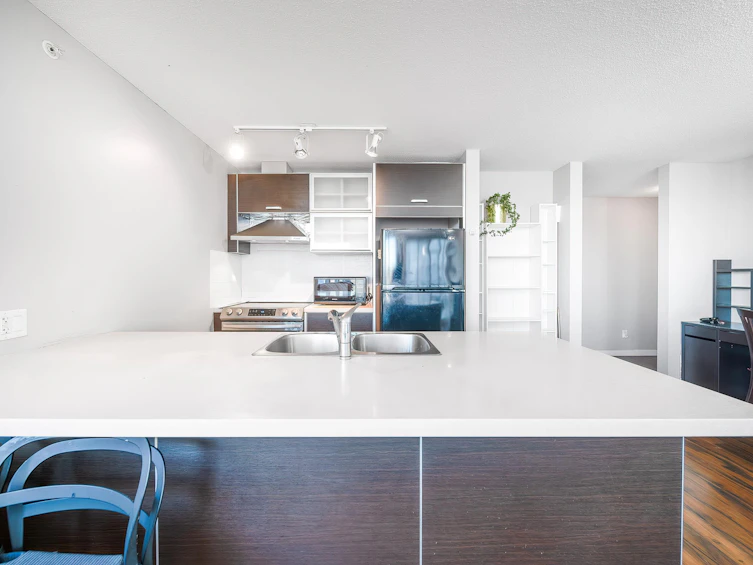 504-13688 100 Avenue, Surrey, BC, V3T 0G5 - 11