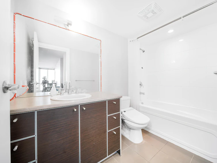 504-13688 100 Avenue, Surrey, BC, V3T 0G5 - 6