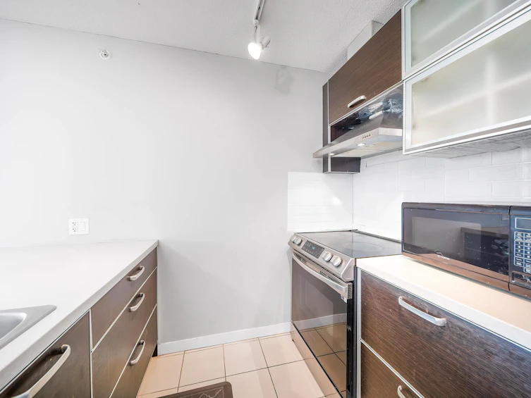 504-13688 100 Avenue, Surrey, BC, V3T 0G5 - 12