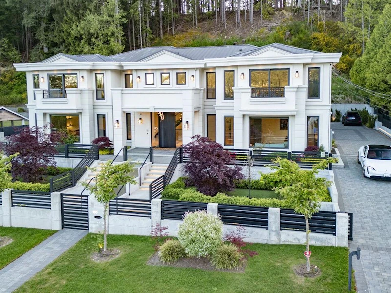 165 Stevens Drive, West Vancouver BC V7S 1C3