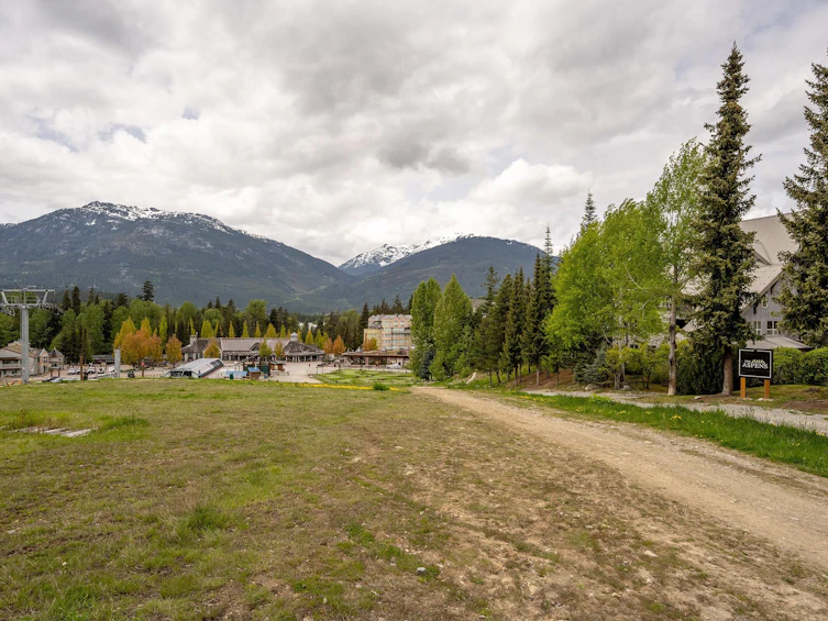 251-4800 Spearhead Drive, Whistler, BC, V8E 1G1 - 19
