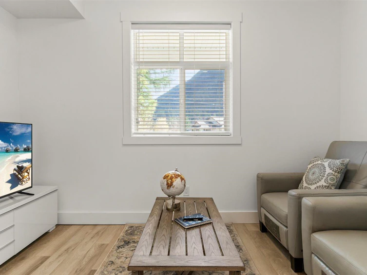 63887 Beech Avenue, Hope, BC, V0X 1L2 - 8