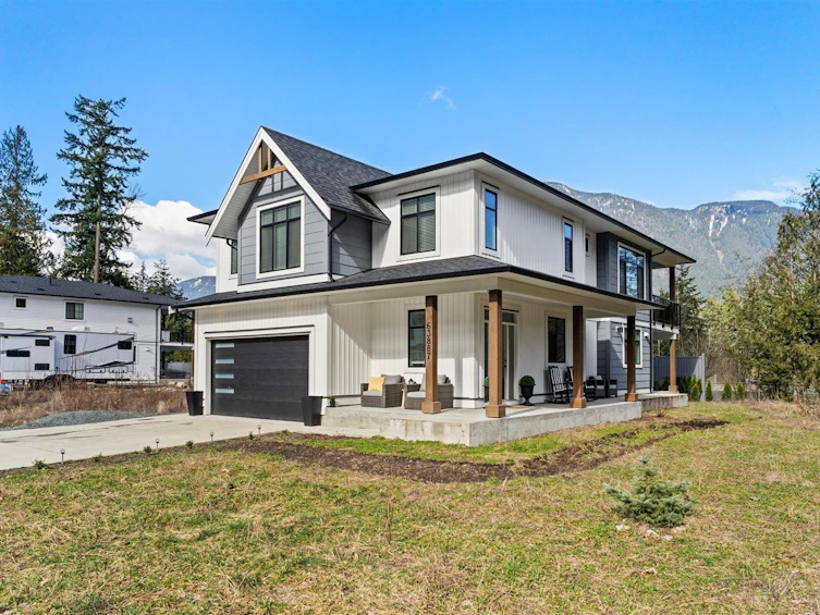 63887 Beech Avenue, Hope, BC, V0X 1L2 - 2