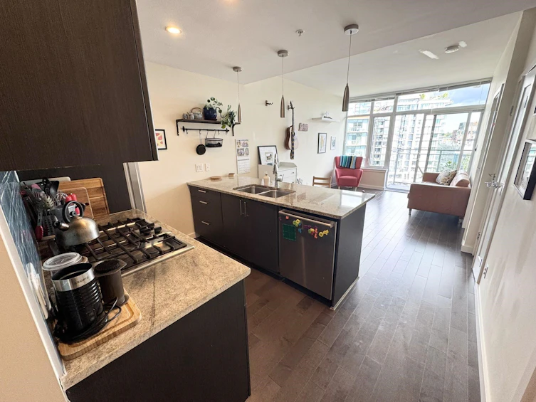 1001-88 W 1st Avenue, Vancouver, BC, V5Y 0K2 - 11