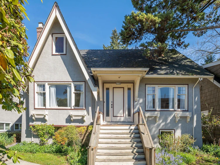 5962 Dunbar Street, Vancouver, BC, V6N 1X2
