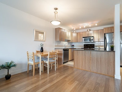 309-19320 65 Avenue - 4