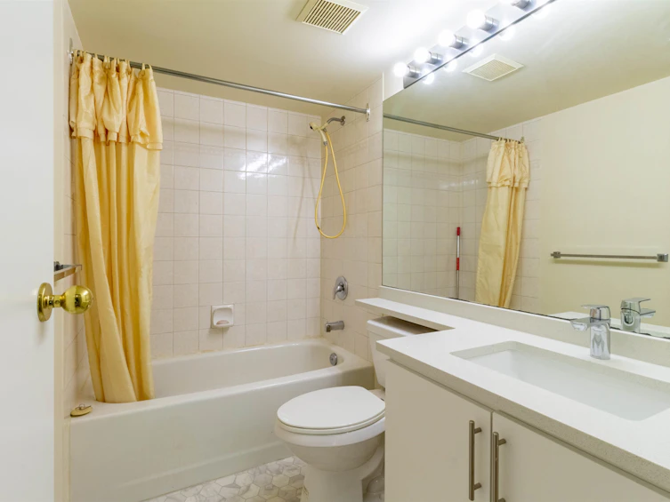 504-2528 E Broadway, Vancouver, BC, V5M 4V2 - 19
