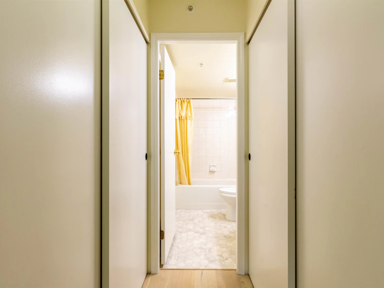 504-2528 E Broadway, Vancouver, BC, V5M 4V2 - 20