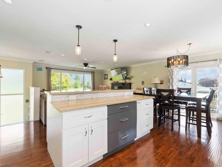 29366 Duncan Avenue, Abbotsford, BC, V4X 1J5 - 11