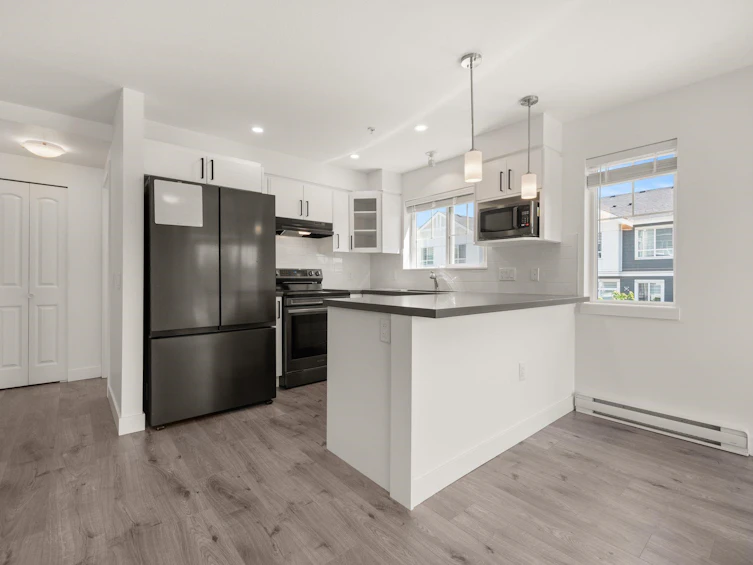 204-19730 56 Avenue, Langley, BC, V3A 3X6 - 2