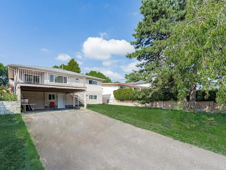 564 64th Street, Vancouver, BC, V6P 2K9 - 2