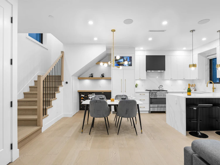 1-76 E 45th Avenue, Vancouver, BC, V5W 1W7 - 6