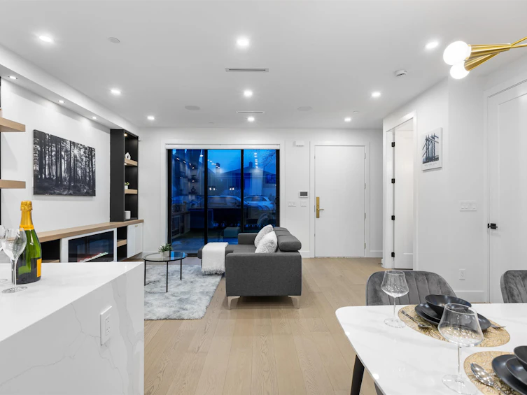 1-76 E 45th Avenue, Vancouver, BC, V5W 1W7 - 7