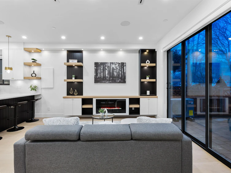 1-76 E 45th Avenue, Vancouver, BC, V5W 1W7 - 4