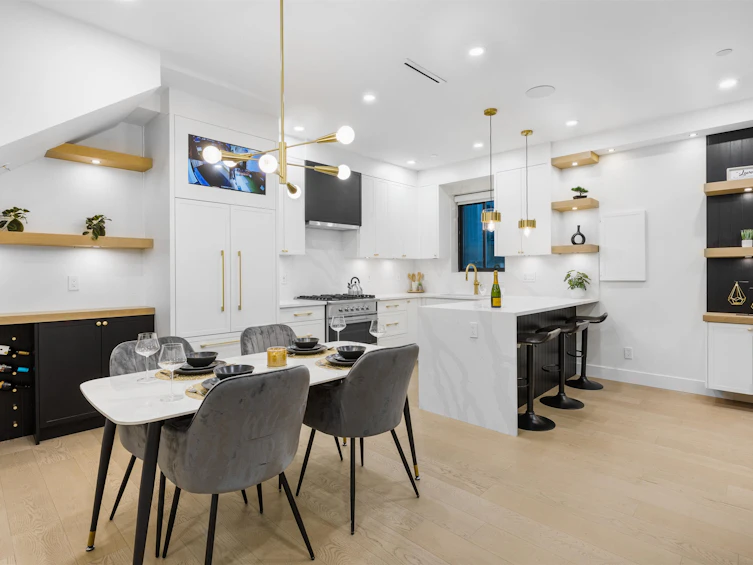 1-76 E 45th Avenue, Vancouver, BC, V5W 1W7 - 5