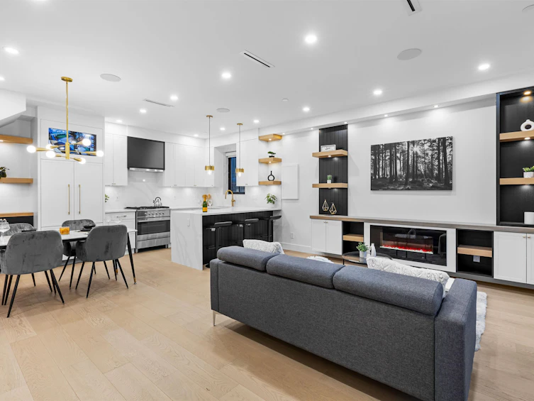1-76 E 45th Avenue, Vancouver, BC, V5W 1W7 - 2