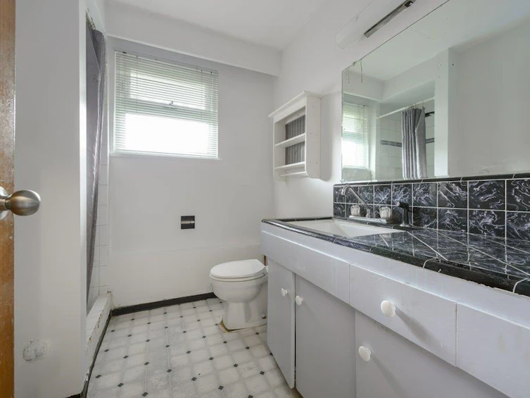 422 Genoa Crescent, North Vancouver, BC, V7N 3B7 - 29