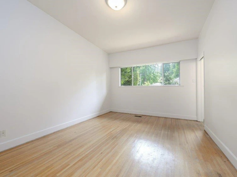 422 Genoa Crescent, North Vancouver, BC, V7N 3B7 - 16
