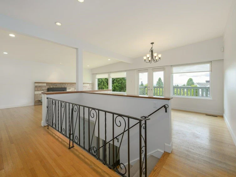 422 Genoa Crescent, North Vancouver, BC, V7N 3B7 - 6