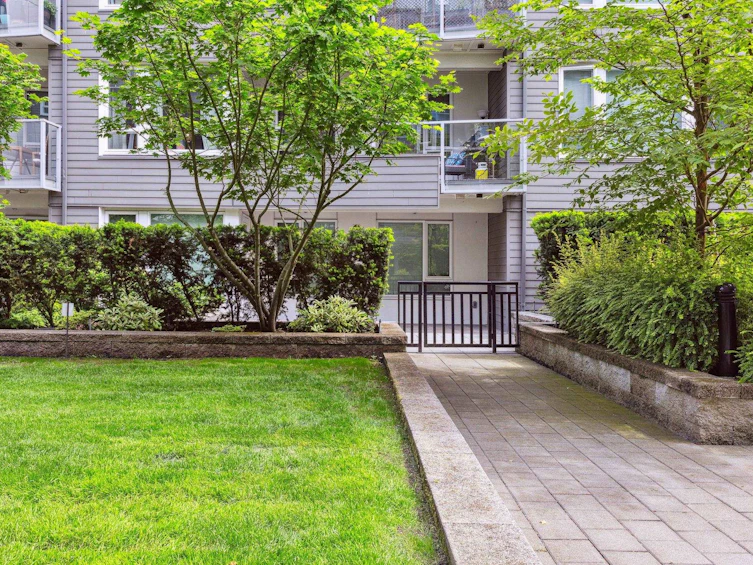111-255 W 1st Street, North Vancouver, BC, V7M 3G8 - 2